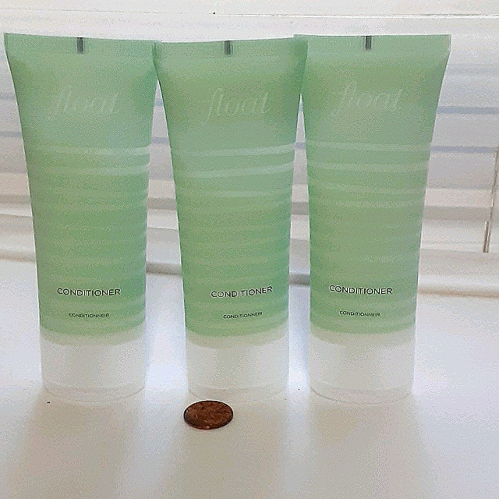 William Roam FLOAT hair conditioner Lot of 3